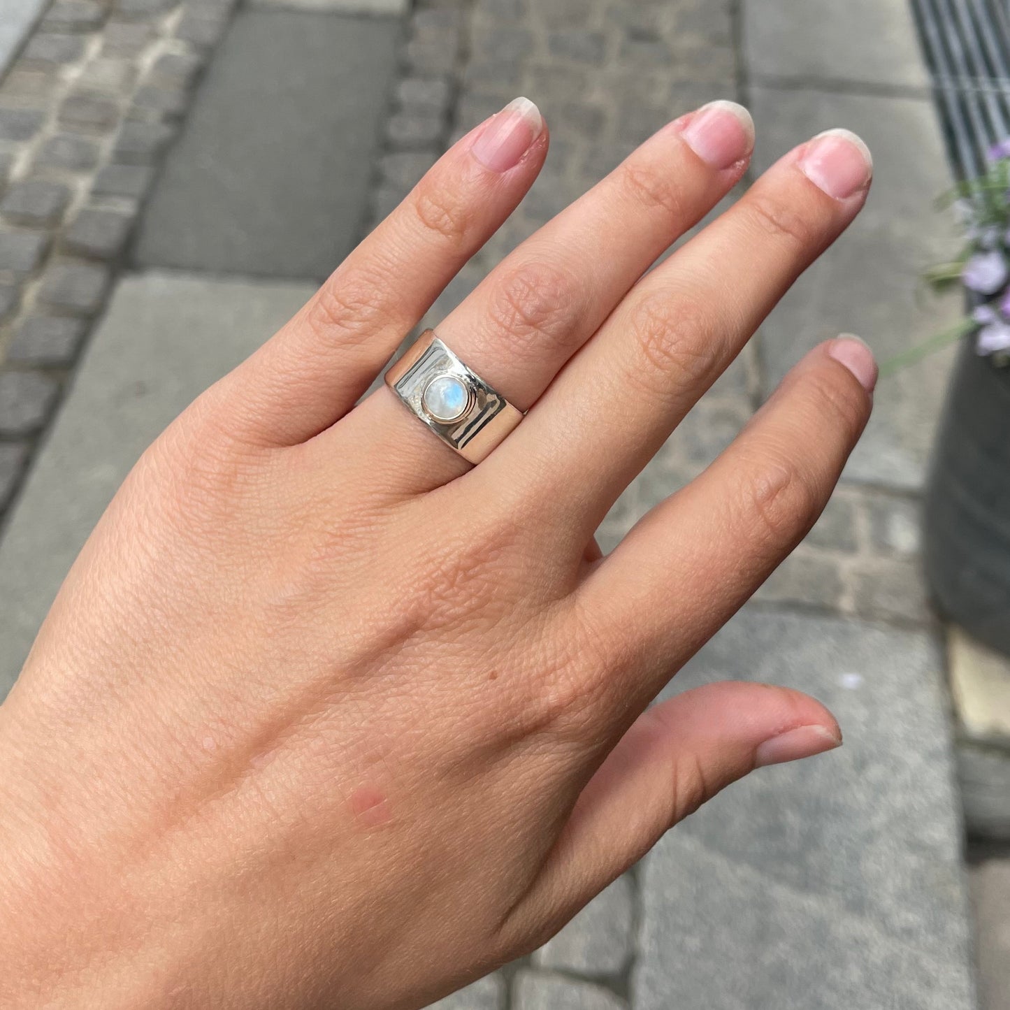 Cyclops Ring - moonstone