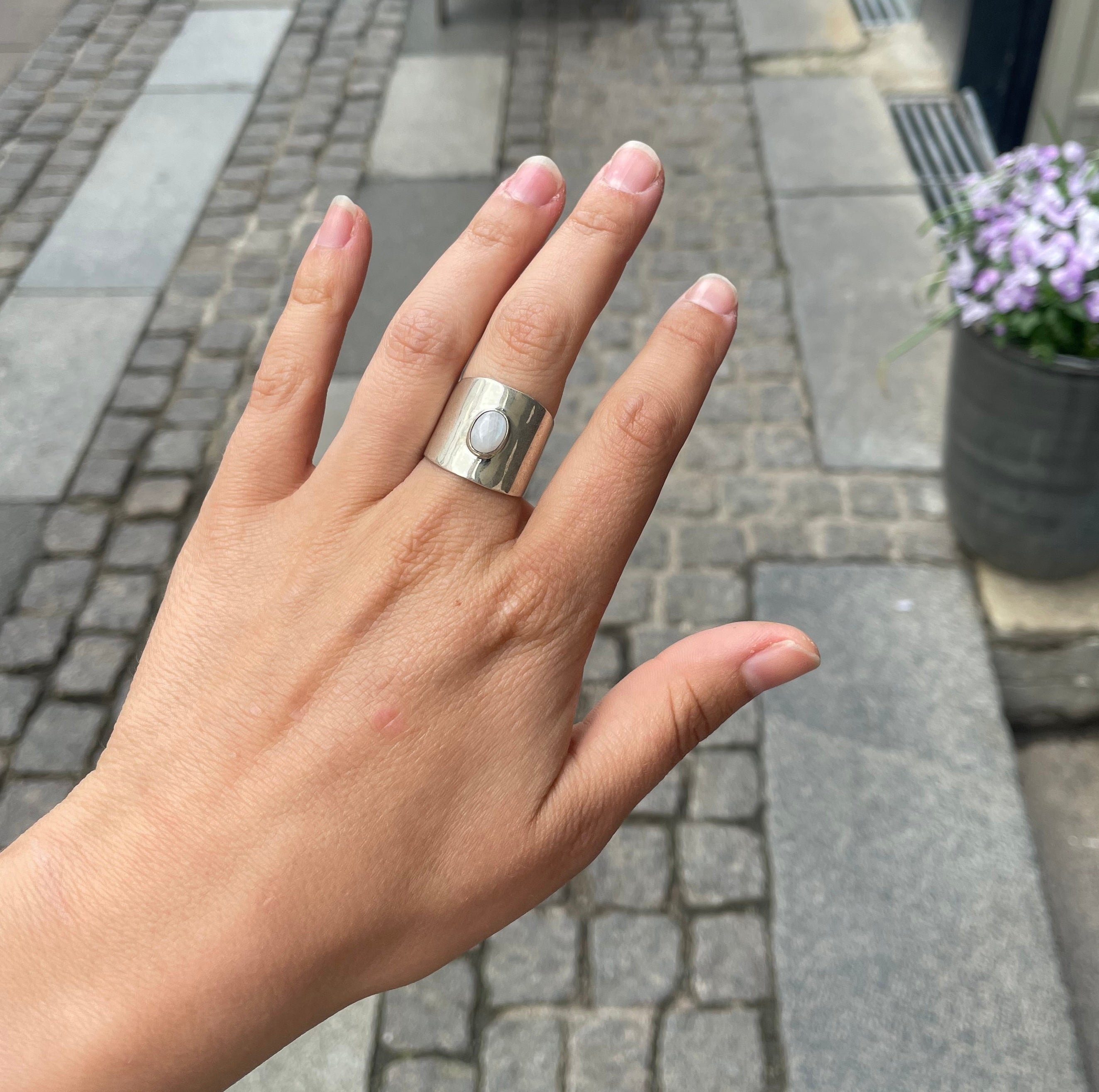 Brynje Ring - moonstone