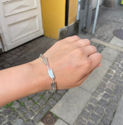 Axel bracelet