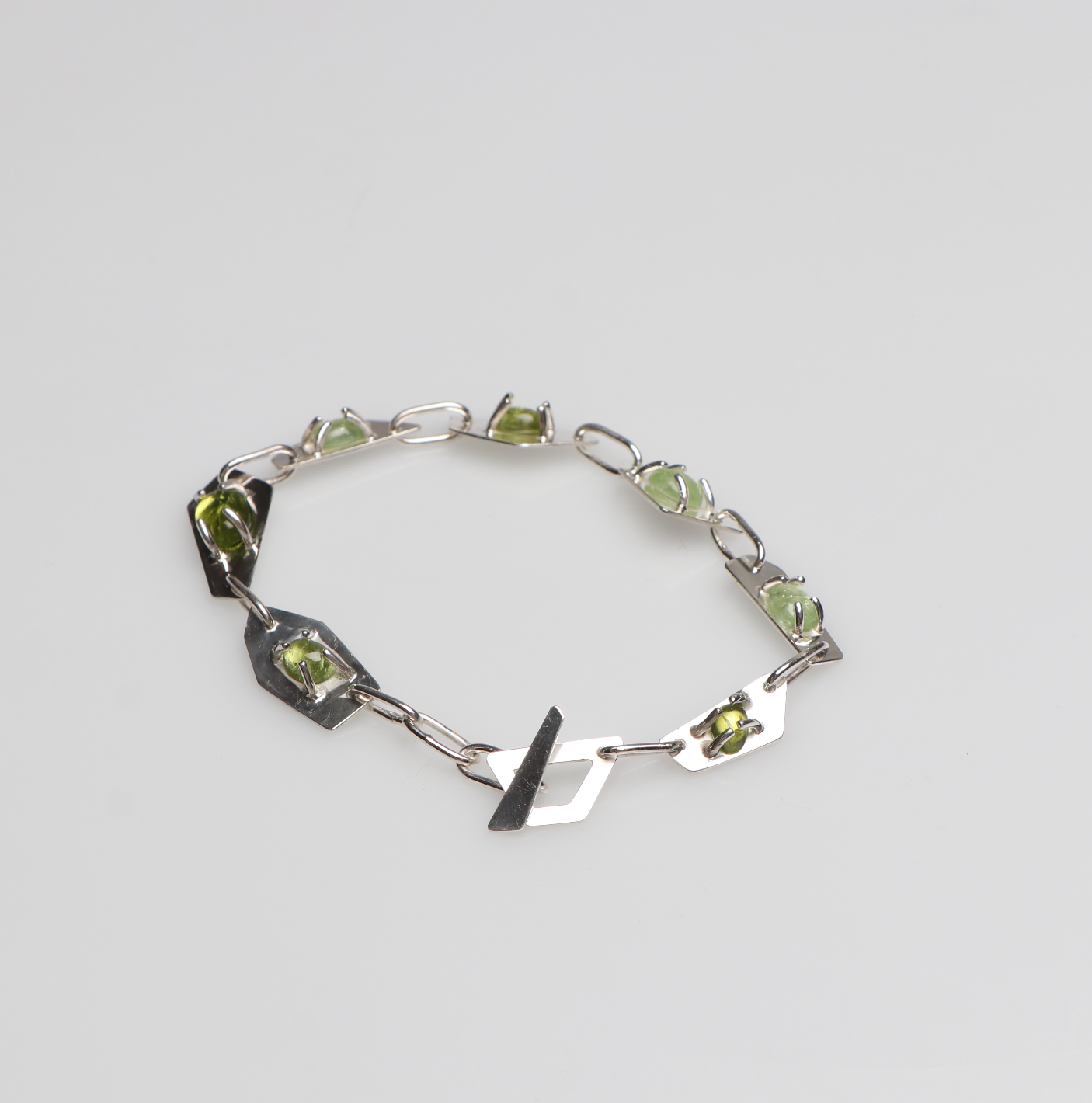 Axel bracelet with tourmalines