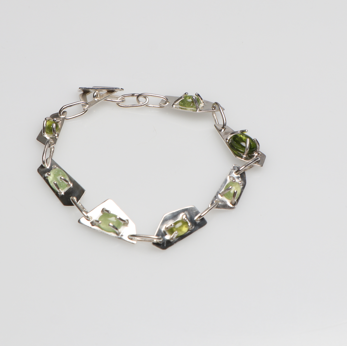 Axel bracelet with tourmalines